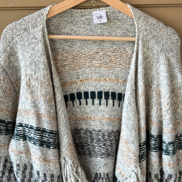 CAbi Shetland Cardigan Waterfall Boho Southwestern Aztec Fringe Open Front M - Picture 3 of 9